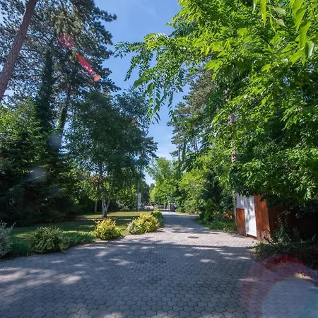 Klimatisiertes In Sifok Mit Grill Holiday home Siofok